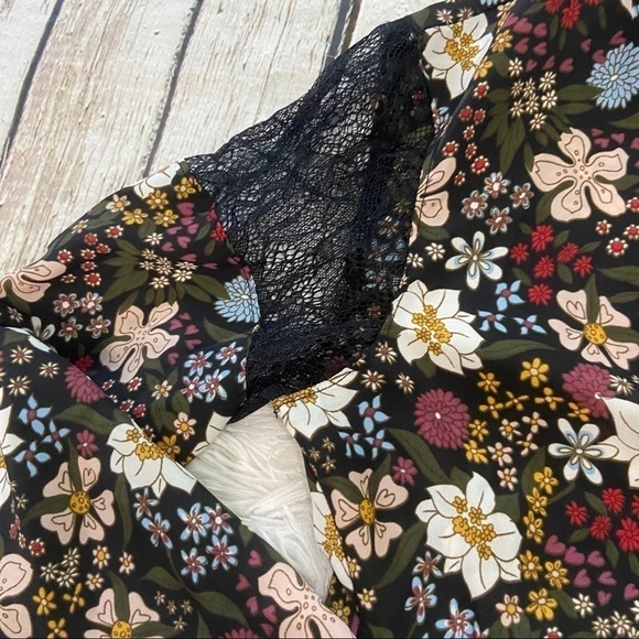 𝅺bcbgeneration floral tunic partial sheer top size XXS - Picture 3 of 6